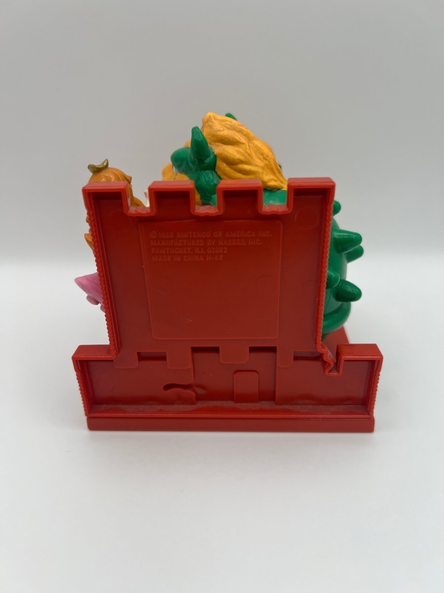 Super Mario Bros. Trophy Bowser and Princess Peach (1988) Collectible
