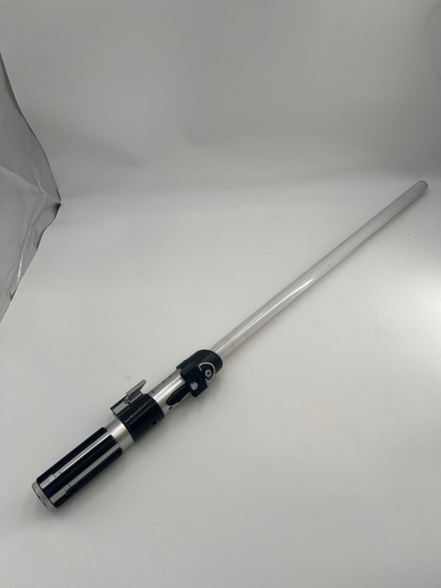 Hasbro: Star Wars Darth Vader Red Lightsaber 2010 Ultimate FX C-2945A