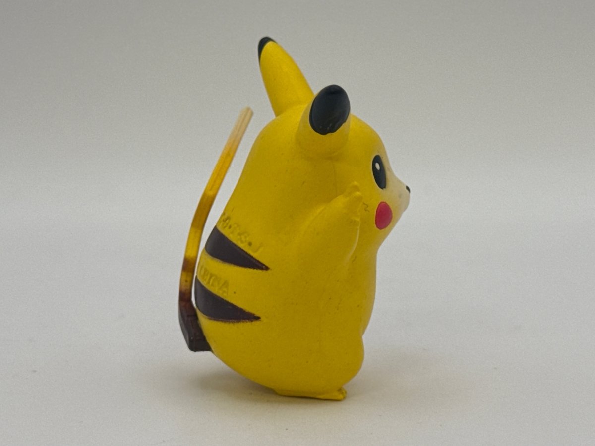 Peace Sign Pikachu 2” 1999 Mini Figure CL 01