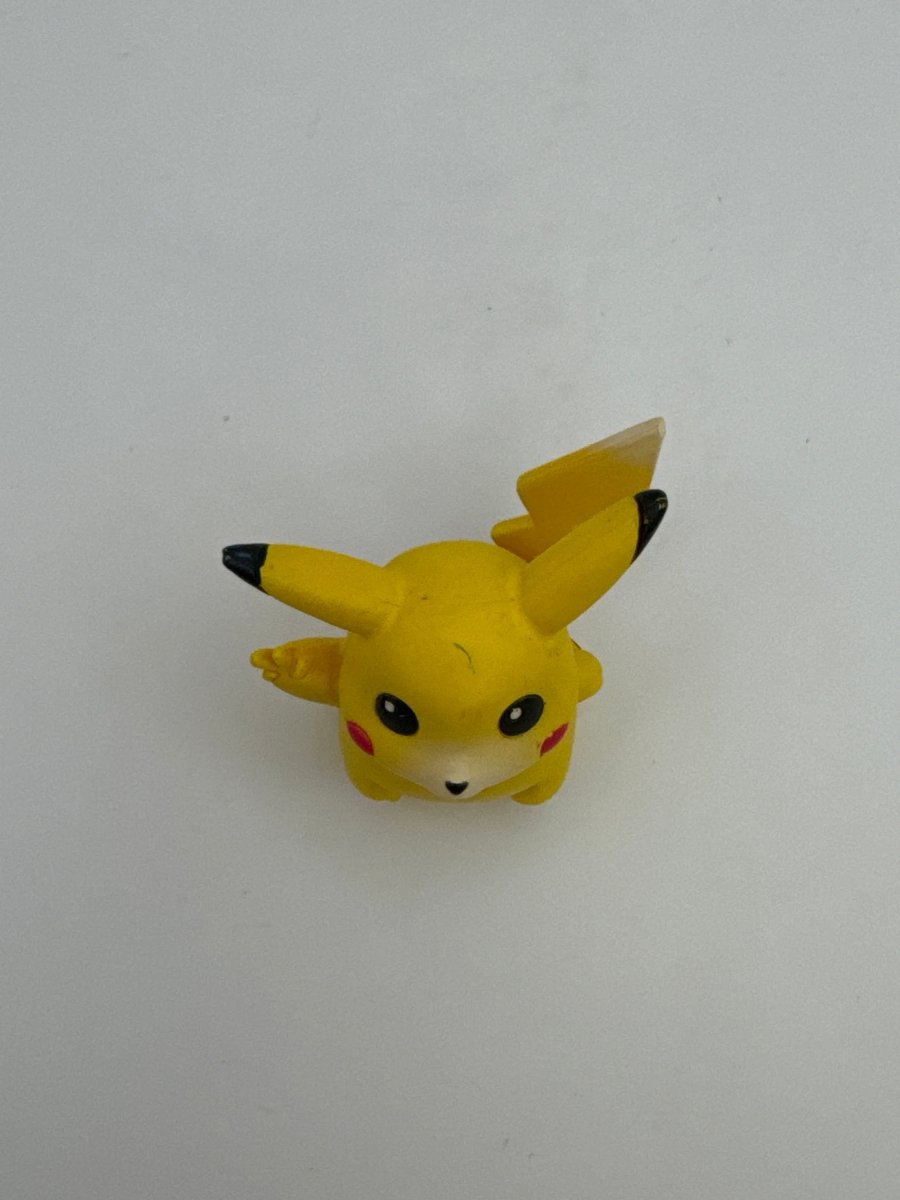 Peace Sign Pikachu 2” 1999 Mini Figure CL 03