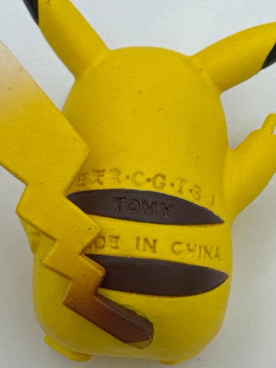 Peace Sign Pikachu 2” 1999 Mini Figure CL 02