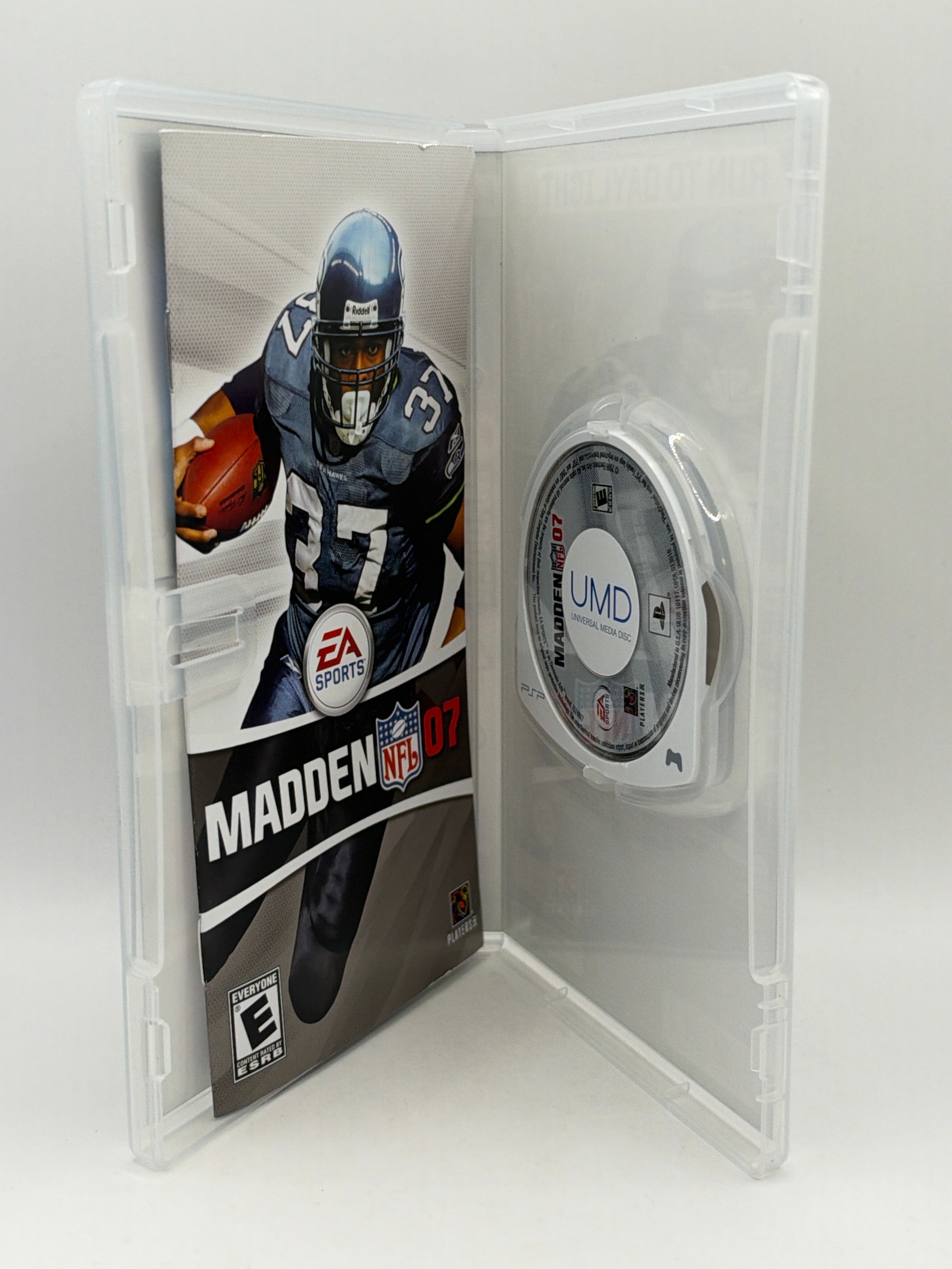 Madden 2007 CL01 (CIB) PSP