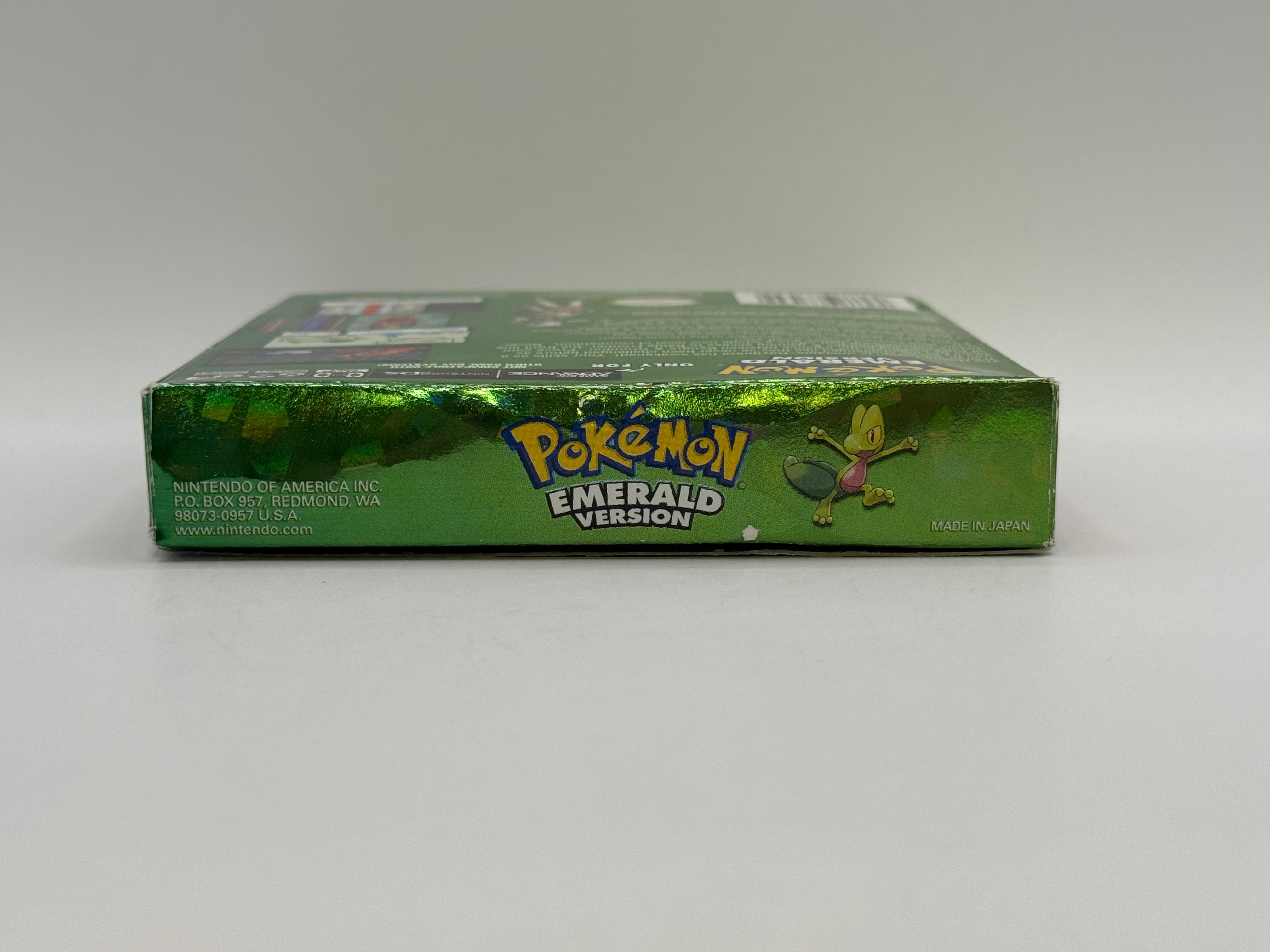 Pokemon Emerald Version CL01 (CIB) Game Boy Advance