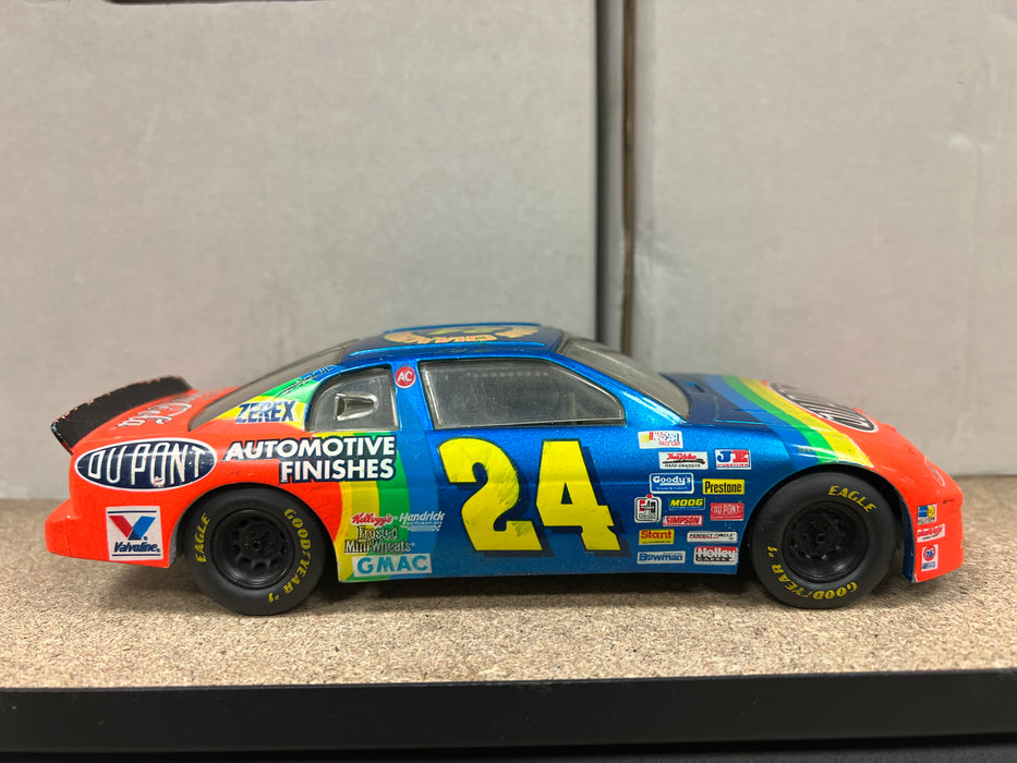 NASCAR 1995 Racing Champions Jeff Gordon 24 Dupont 1/24 Diecast Monte Carlo